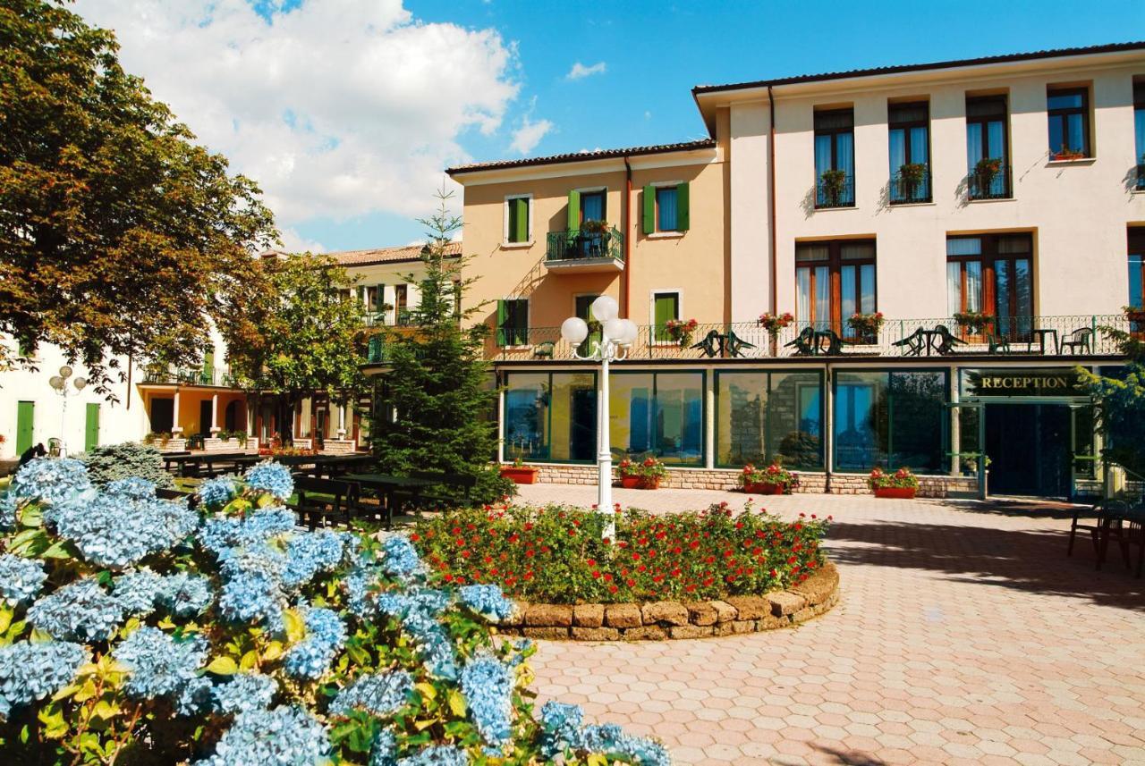 Park Hotel Jolanda San Zeno di Montagna Exterior foto